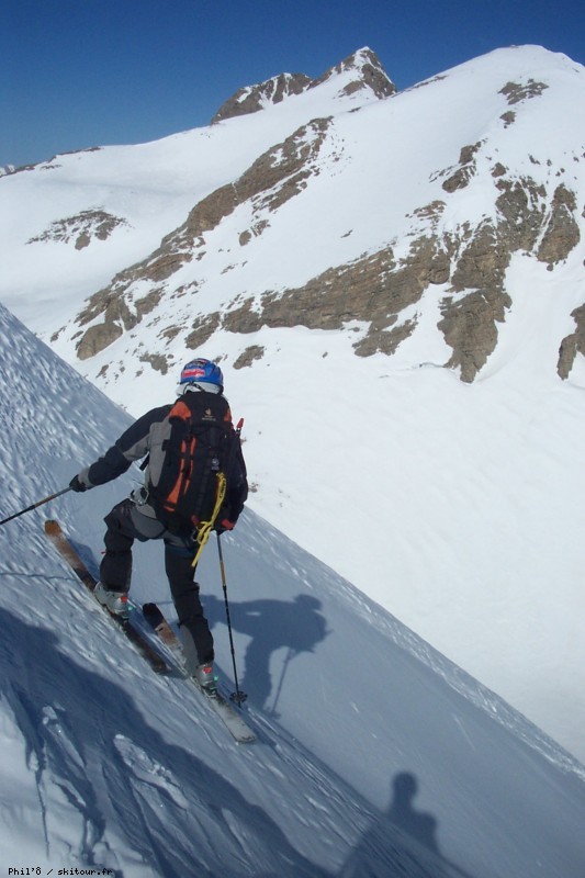 #25 Départ du couloir N : Descente tendue car la neige a été très soufflée, et le grip était tout juste bon Départ du couloir N : Descente tendue car la neige a été très soufflée, et le grip était tout juste bon