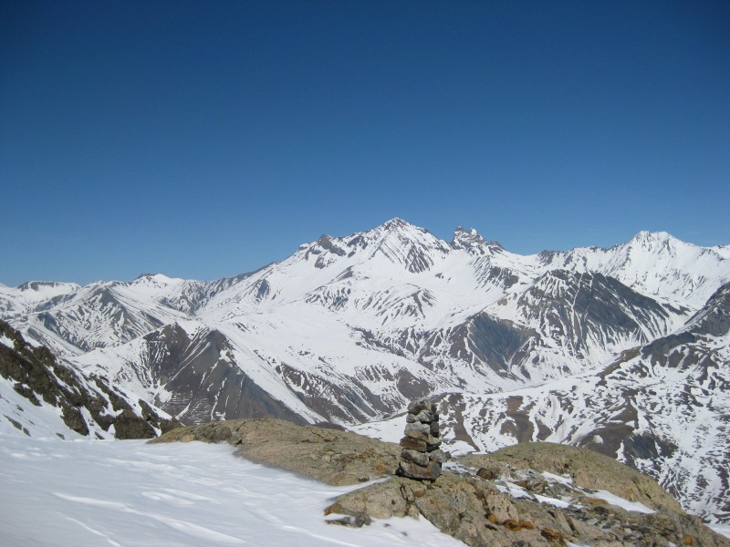 #2 encore plus gros cairn : c encore plus gros cairn : c'est là qu'il faut traverser vers l'Ouest