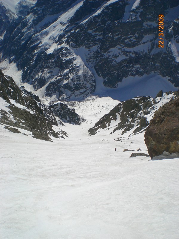 #8 vue du couloir : Au fond, c vue du couloir : Au fond, c'est le bas du Pré de Me Carles.