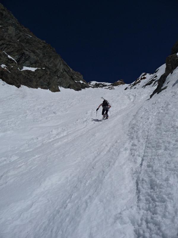 Bas du couloir : La longue agonie commence