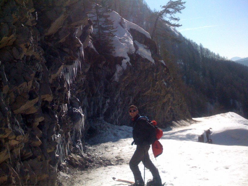 #8 Retour : Retour par le chemin d Retour : Retour par le chemin d'été, les stalactites résistent et le chemin est bien enneigé