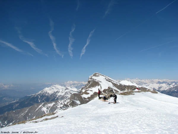 #1 Perspectives : Perspectives sur les sommets de la blanche: Roche Close, Dormillouse. Au dernier plan le Vieux Chaillol dans le 05 Perspectives : Perspectives sur les sommets de la blanche: Roche Close, Dormillouse. Au dernier plan le Vieux Chaillol dans le 05