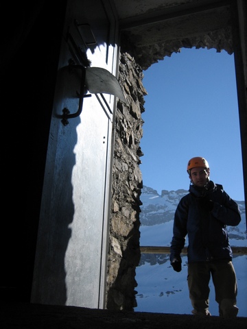 #6 Refuge de Tuquerouye : Jérôme découvre ce petit refuge, le plus vieux des Pyrénées Refuge de Tuquerouye : Jérôme découvre ce petit refuge, le plus vieux des Pyrénées