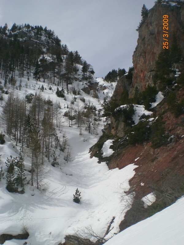 #4 le milieu du ravin : ce ravin sauvage va déboucher sur le vallon suspendu le milieu du ravin : ce ravin sauvage va déboucher sur le vallon suspendu