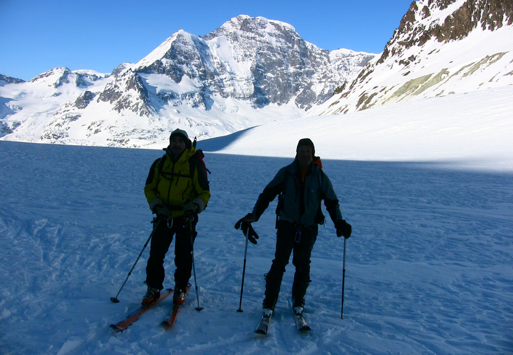 #61 Glacier du Brenay : Jour 4 - On prend pied su le Glacier du Brenay avec le Grand Combin an A/R plan (4314m) Glacier du Brenay : Jour 4 - On prend pied su le Glacier du Brenay avec le Grand Combin an A/R plan (4314m)