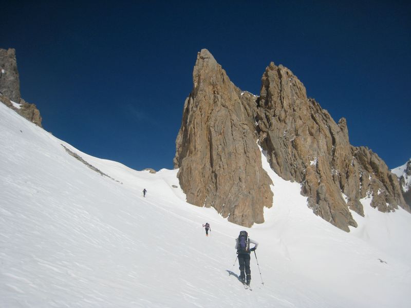 #26 J4 : Col de la Portiolette : Beau pilier pour les grimpeurs J4 : Col de la Portiolette : Beau pilier pour les grimpeurs