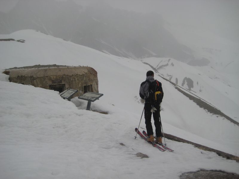 #15 J3 : Col des Fourches : Météo de moins en moins engageante, mais bon faut y aller J3 : Col des Fourches : Météo de moins en moins engageante, mais bon faut y aller