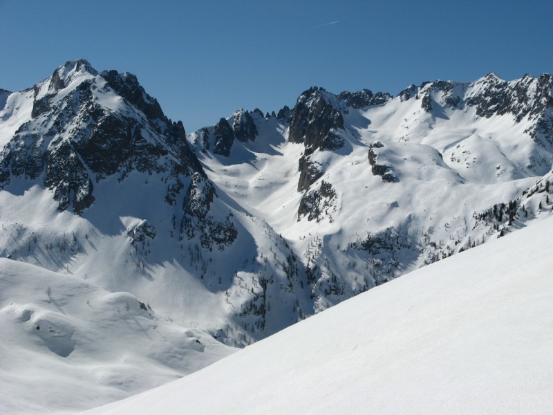 Val de valasco : Versant Italien :Des belles pentes à skier dans un cadre austere