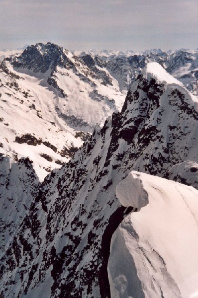 #2 Les Bans : Le sommet des bans vu du sommet de la Cîme du vallon Les Bans : Le sommet des bans vu du sommet de la Cîme du vallon