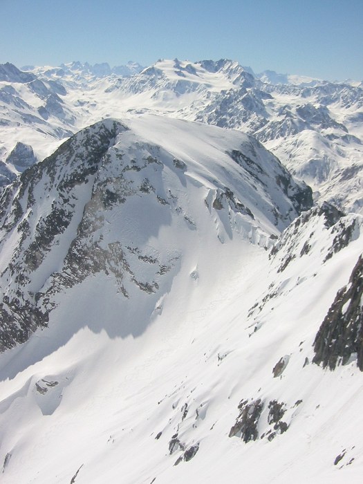 #4 Pointe du Creux Noir : La pointe du Creux Noir, deuxième étape de la journée, vue du col des Volnets. Pointe du Creux Noir : La pointe du Creux Noir, deuxième étape de la journée, vue du col des Volnets.
