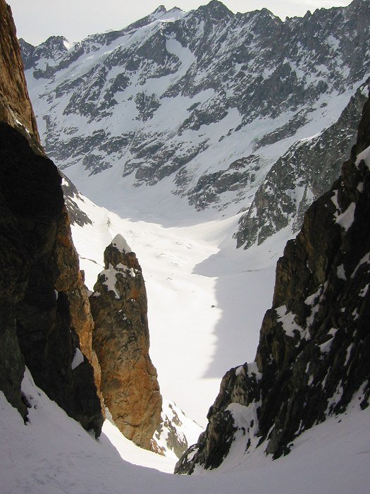 #1 Brêche de Charrière : Le couloir EST de la brêche de Charrière Brêche de Charrière : Le couloir EST de la brêche de Charrière