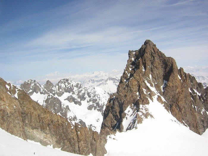 #3 Col du diable : Le col du diable et Roche Méane, depuis la grande Ruine Col du diable : Le col du diable et Roche Méane, depuis la grande Ruine