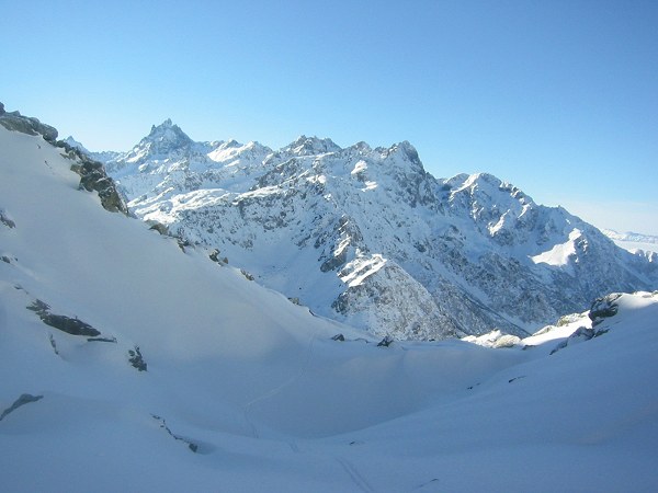 #2 le grand pic vu de l le grand pic vu de l'aigleton : Vue au sud vers le groupe grand pic de belledonne, ferrouillet, replomb.