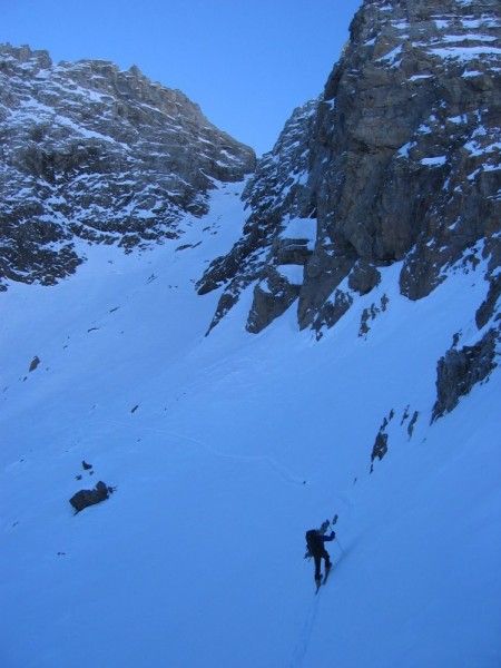 Brêche de Tuquerouye : Traversée vers la brêche (au fond)