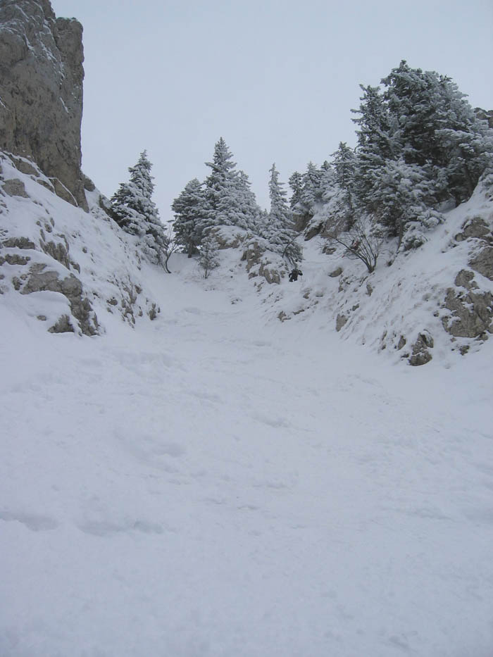 #3 Le couloir Ouest du petit Som : Vue du couloir depuis le bas Le couloir Ouest du petit Som : Vue du couloir depuis le bas
