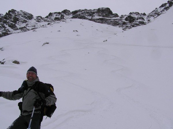 #2 Marc et sa trace : Il est content le Marc!! On voit le couloir Ouest en haut à droite. Marc et sa trace : Il est content le Marc!! On voit le couloir Ouest en haut à droite.