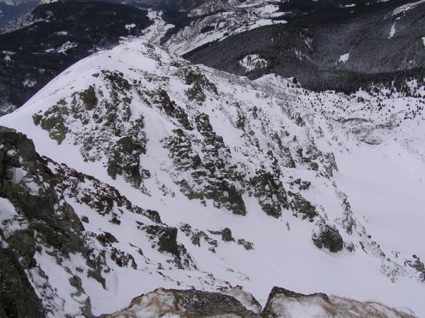 #1 Couloir N du Jas des Lièvres : Vue sur le couloir Nord + le reste de la descente de la Combe de Bédina depuis le sommet du Jas des Lièvres Couloir N du Jas des Lièvres : Vue sur le couloir Nord + le reste de la descente de la Combe de Bédina depuis le sommet du Jas des Lièvres