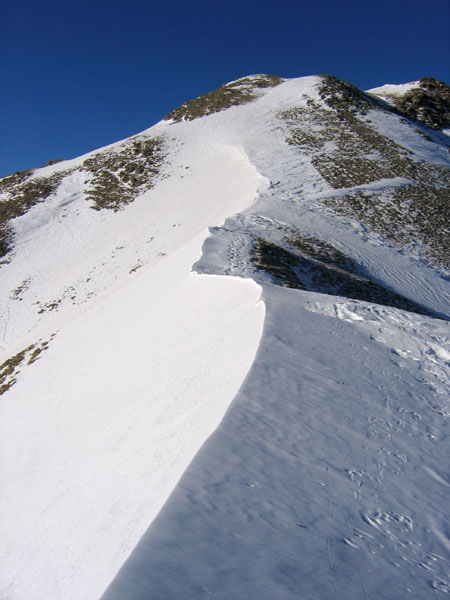 #1 Arête menant à Costa Rouenda : Peu de neige sur l Arête menant à Costa Rouenda : Peu de neige sur l'arête...