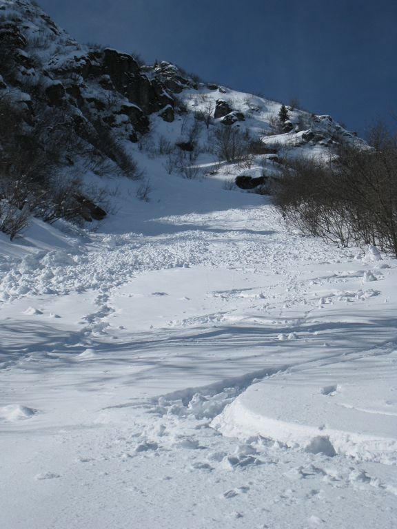 Barlet Couloir en S : sous le couloir et apres la coulée, début de la zone de poudre lourde super agréable à skier