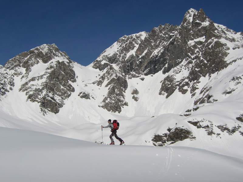 #6 Au pas du Bessey : Une belle ambiance avec le Col de Belledonne et le Grand Pic Au pas du Bessey : Une belle ambiance avec le Col de Belledonne et le Grand Pic