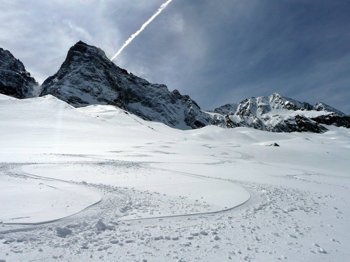 #16 Et là on peut se lacher : dans de la neige qui s Et là on peut se lacher : dans de la neige qui s'alourdit très vite