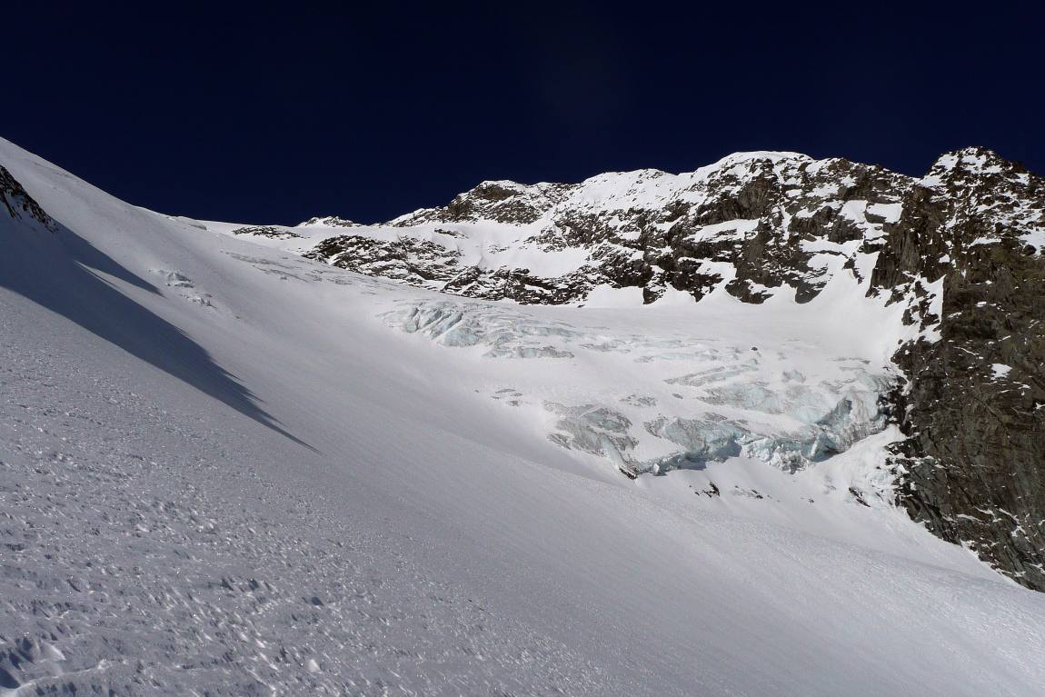 #2 bas du glacier de Troquairou : en bonne poudre aussi semble-t-il bas du glacier de Troquairou : en bonne poudre aussi semble-t-il