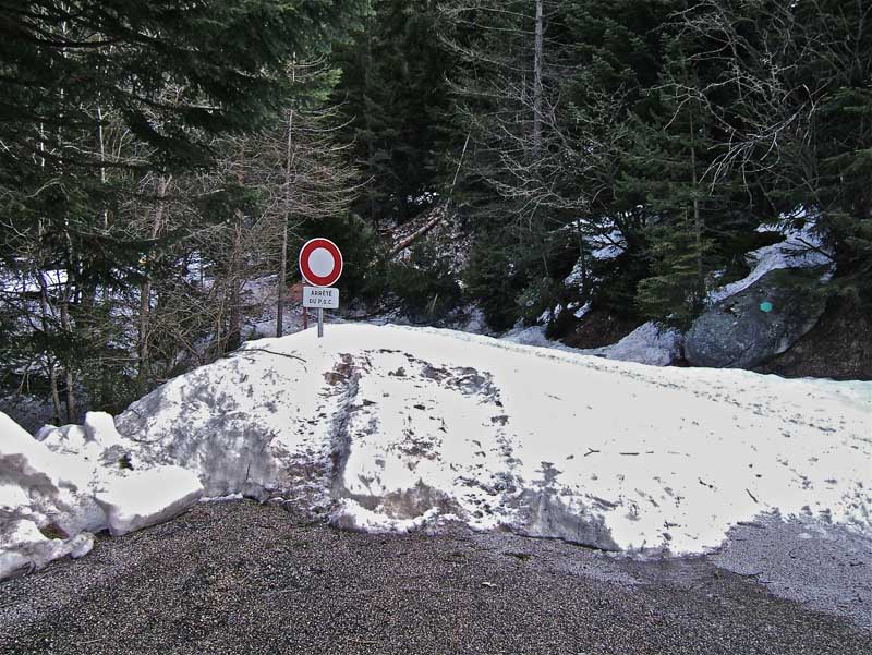 #1 Caïre d Caïre d'Archas : Départ avec 80 cm de sucre au niveau du réservoir d'eau où il y a eu la grosse avalanche que j'ai vu lors de la sortie de la Cime de la Lèche.