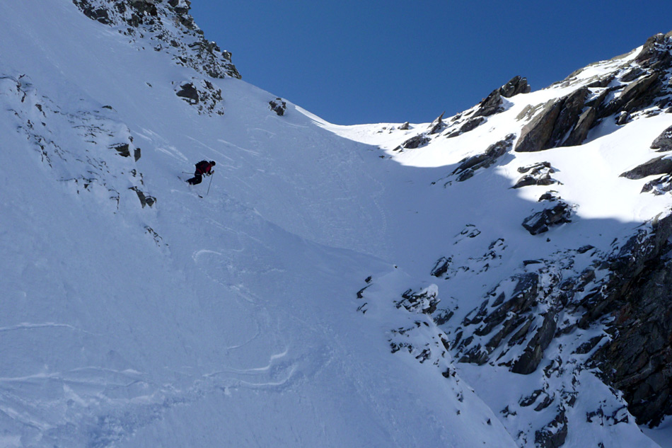 #6 Pte de Chaborgne couloir N : Le haut du couloir, avec le col de sortie. Pte de Chaborgne couloir N : Le haut du couloir, avec le col de sortie.