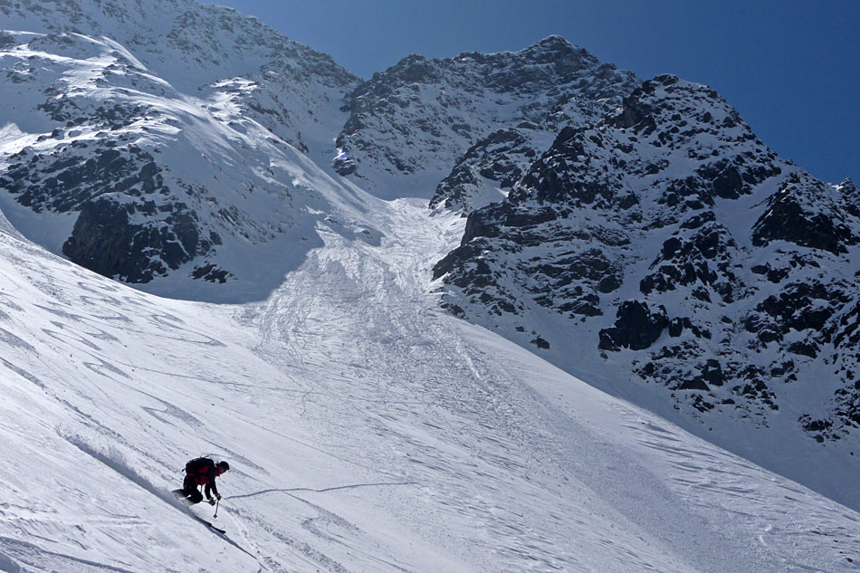 #13 Pte de Chaborgne couloir N : Retour dans la combe d Pte de Chaborgne couloir N : Retour dans la combe d'Armancette, avec le couloir en arrière plan.