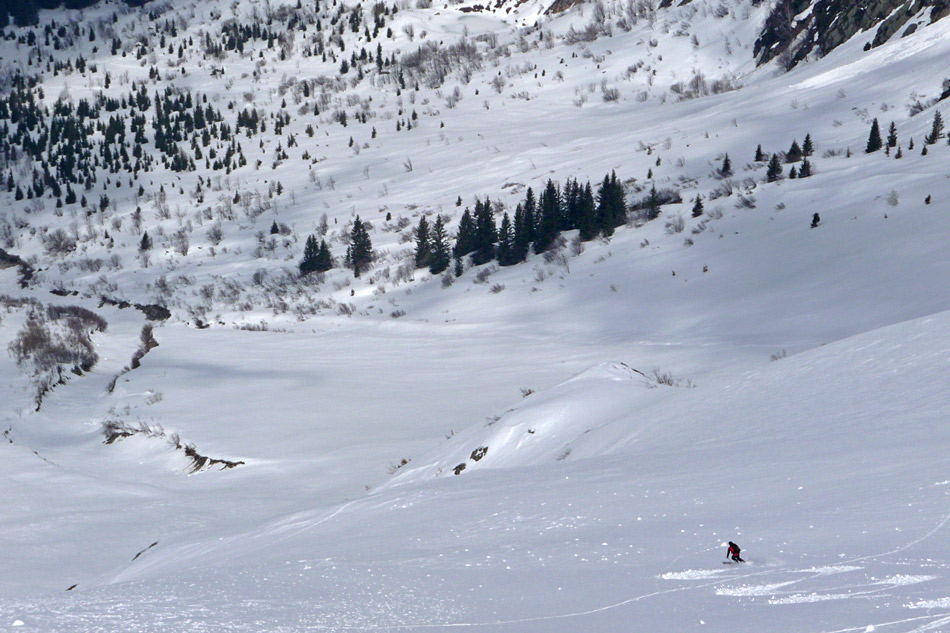 #15 Pte de Chaborgne couloir N : Combe d Pte de Chaborgne couloir N : Combe d'Armancette, dernier virage avant de retourner dans la neige lourde.