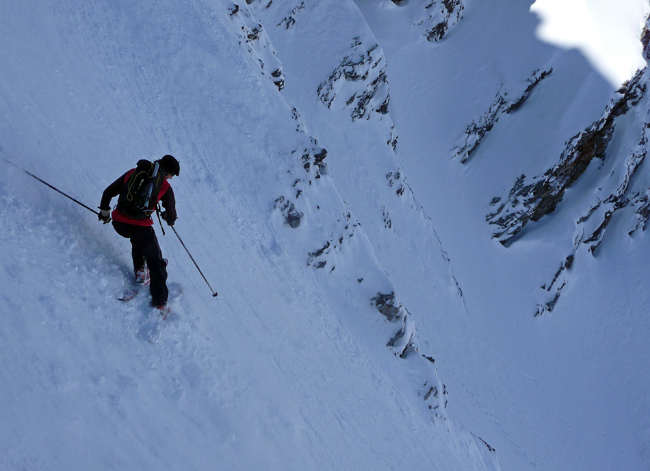 #7 Pte de Chaborgne couloir N : Olive dans la partie la plus raide, un petit 45° Pte de Chaborgne couloir N : Olive dans la partie la plus raide, un petit 45°