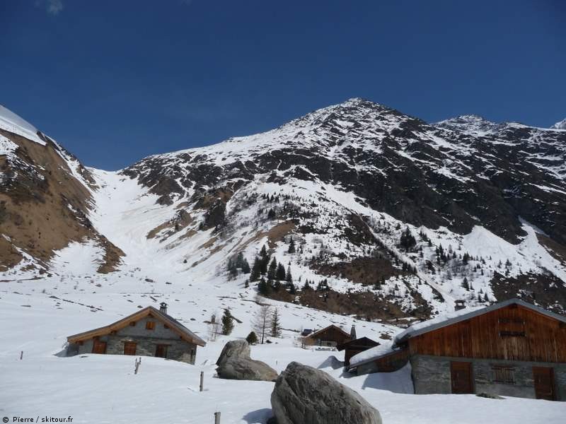 #4 Pte Inf. de Tricot : La face W depuis les chalets de Miage Pte Inf. de Tricot : La face W depuis les chalets de Miage