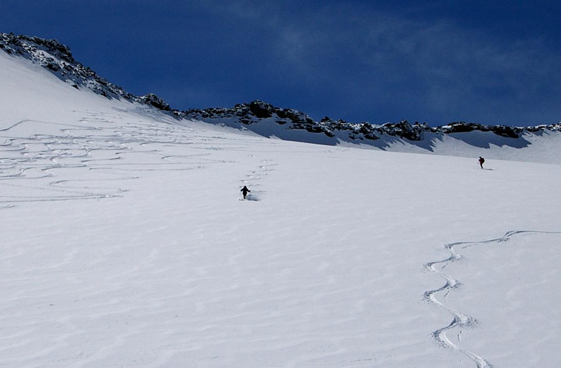#7 Jib sur Skitour!!! : Eh OUI!!! Notre ami Jib fait des apparitions remarquées sur Skitour (grace à ses collègues qui soutiennent la saisie de ses dénivelées successives). Fluidité de la poudreuse Hot Mauriennaise. Jib sur Skitour!!! : Eh OUI!!! Notre ami Jib fait des apparitions remarquées sur Skitour (grace à ses collègues qui soutiennent la saisie de ses dénivelées successives). Fluidité de la poudreuse Hot Mauriennaise.