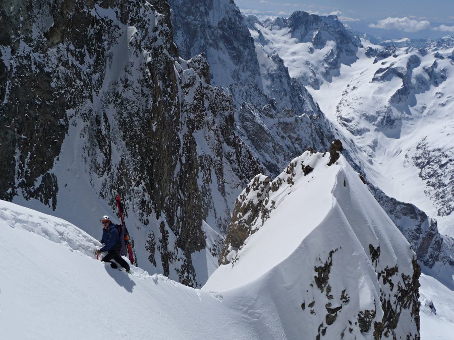 Sur le fil : Etienne sur l'arête