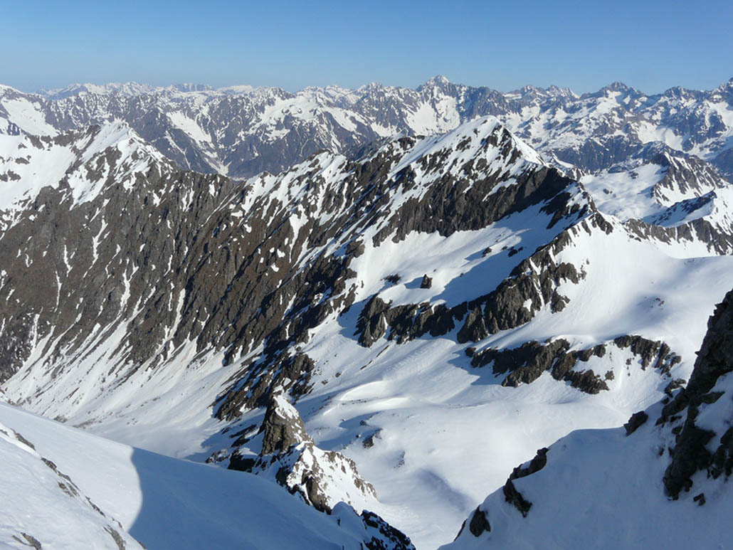 #13 versant nord : vallon de fond froide et pic de Pian versant nord : vallon de fond froide et pic de Pian