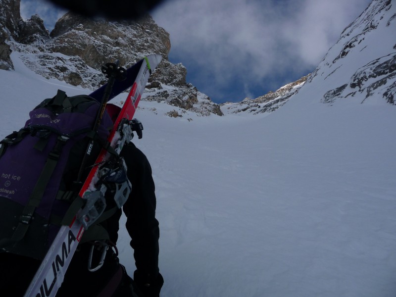 #4 Couloir vierge : Faire la trace n Couloir vierge : Faire la trace n'est pas une mince affaire...