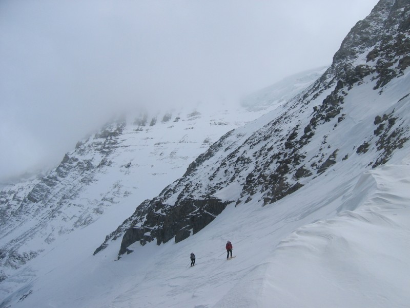 #9 Grande Casse : 2 personnes redescendent de la face Nord Grande Casse : 2 personnes redescendent de la face Nord