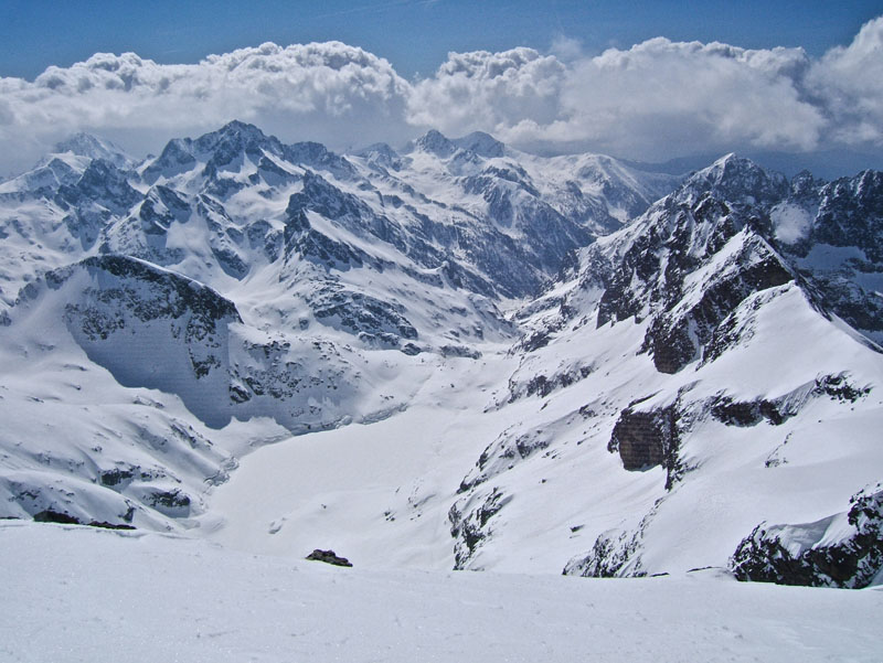 #8 GELAS : Du balcon vue sur le lac Long. GELAS : Du balcon vue sur le lac Long.