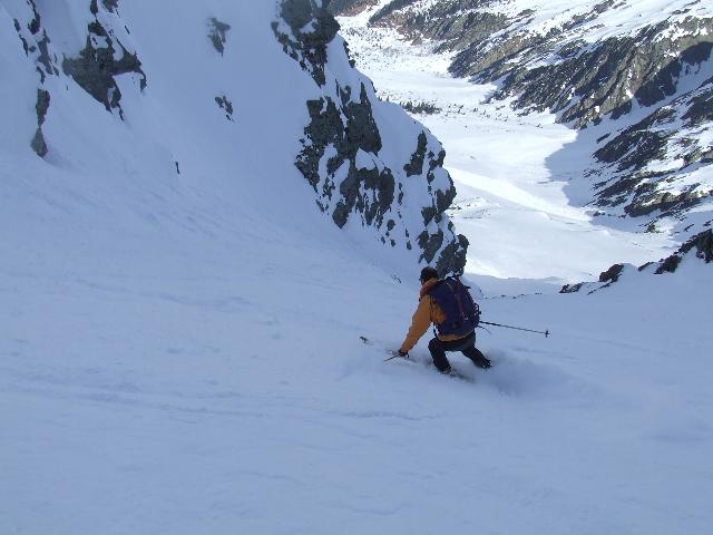 #5 chaborgne, couloir N : Thomas dans la partie mediane du couloir, neige toujours aussi bonne chaborgne, couloir N : Thomas dans la partie mediane du couloir, neige toujours aussi bonne