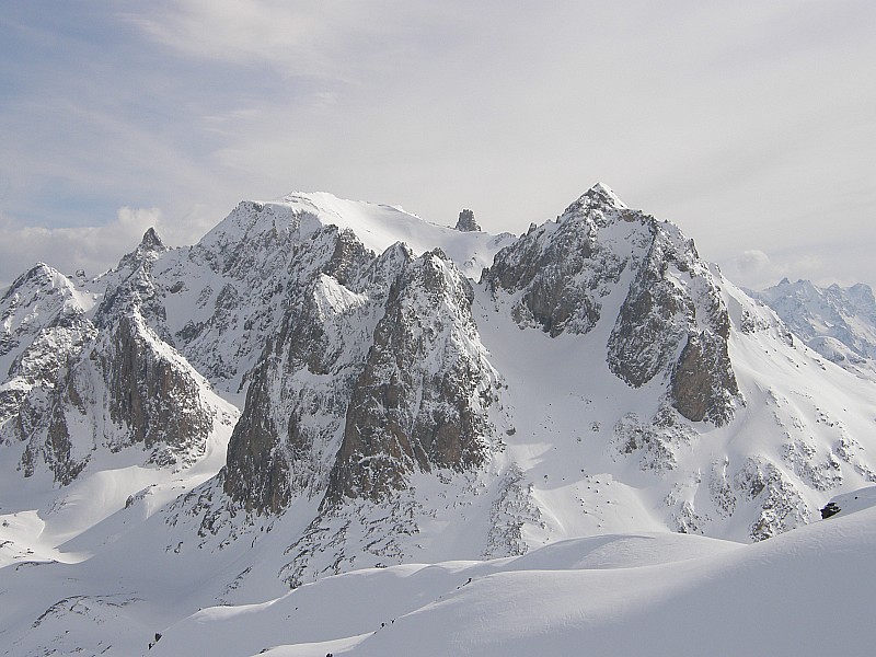 #2 Pointe des Cerces : Bel aperçu du versant N de La Pointe desCerces Pointe des Cerces : Bel aperçu du versant N de La Pointe desCerces