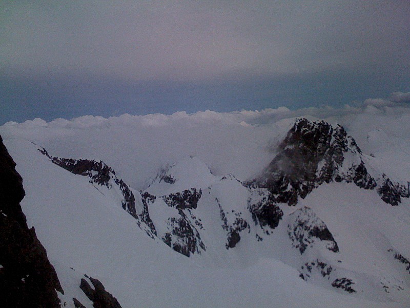 #12 Mer de nuages : Mer de nuages sur l Mer de nuages : Mer de nuages sur l'Italie qui vient buter sur la crête frontalière