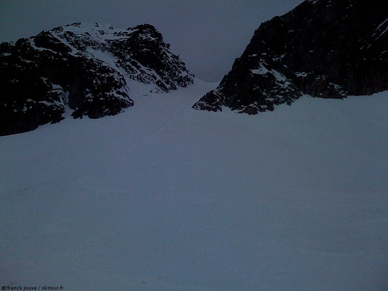 #7 Couloir Est : En bas du couloir discussion et analyse d el Couloir Est : En bas du couloir discussion et analyse d el'évolution météo