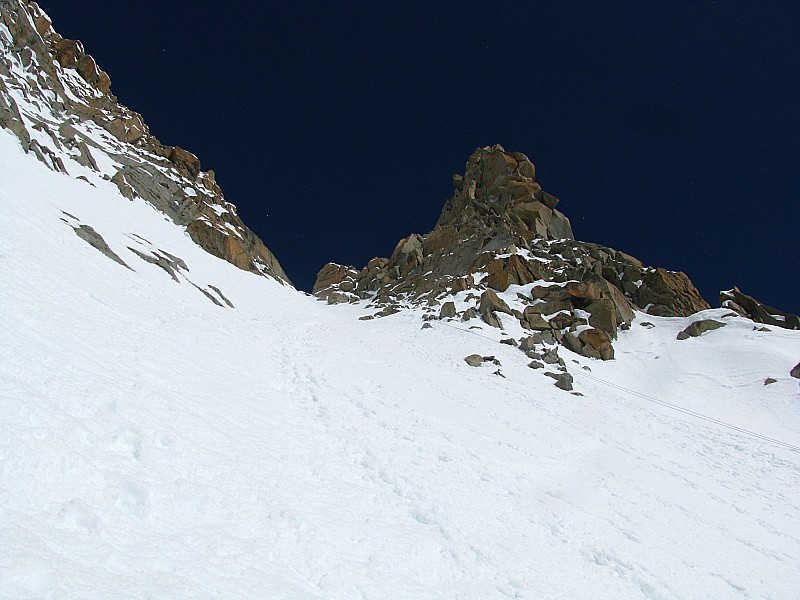 #13 Partie supérieure : La neige commence à peine à revenir, il est 12h facile ! Partie supérieure : La neige commence à peine à revenir, il est 12h facile !