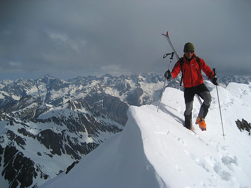 #7 Pic de Mal Cros 11 04 09 : Lutcho sur la crête Pic de Mal Cros 11 04 09 : Lutcho sur la crête