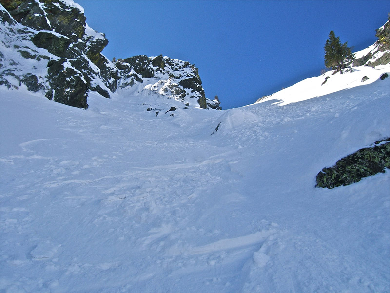 #11 Sistron Couloir N. : Nos traces dans une poudre tassée. Sistron Couloir N. : Nos traces dans une poudre tassée.