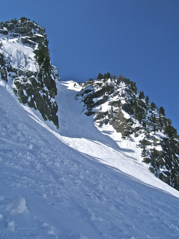 #13 Sistron Couloir N. : Bien élancé ce couloir! Sistron Couloir N. : Bien élancé ce couloir!