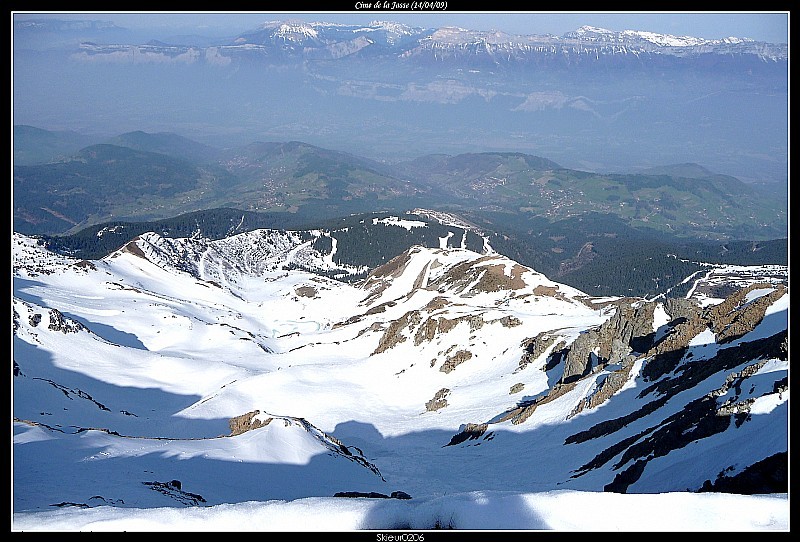 #1 Depuis le sommet : Vue sur les 7 Laux avec Prapoutel et au loin la Chartreuse. Depuis le sommet : Vue sur les 7 Laux avec Prapoutel et au loin la Chartreuse.