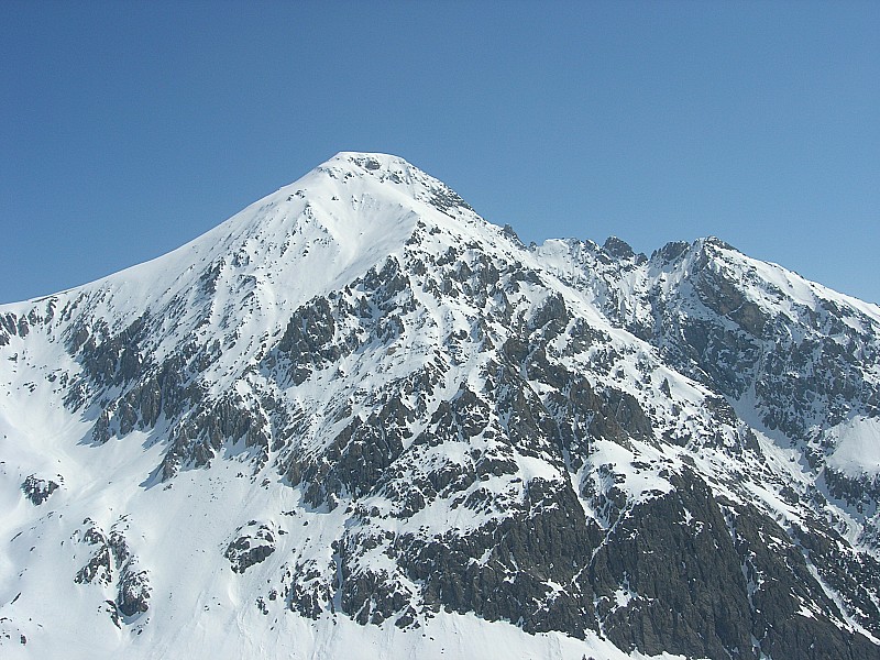 Chaberton : vue de la face ouest du Chaberton depuis les pistes du mont Quitaine