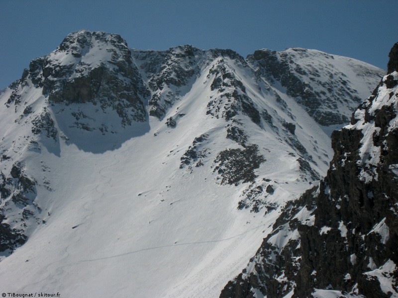 Les couloirs nord du Pelat