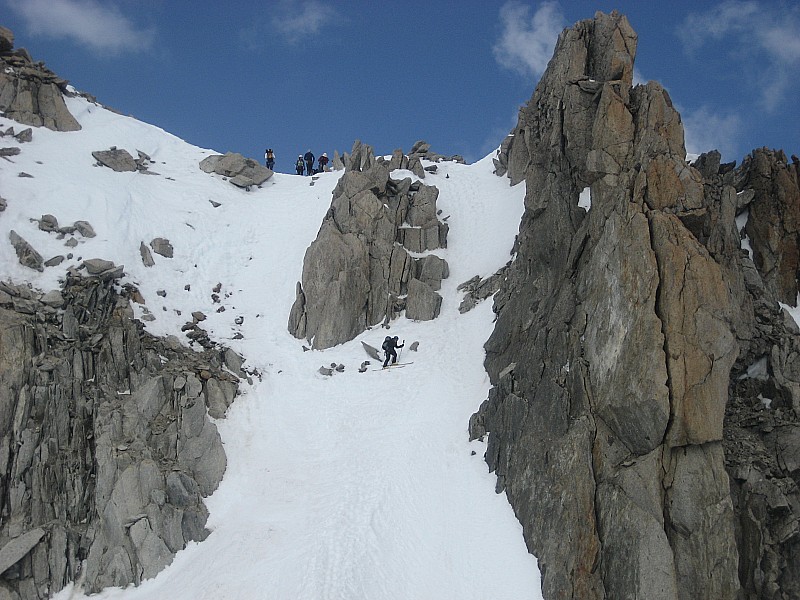 #18 Petite Fourche : nos suivants ont pris peur en me voyant descendre. Ils ont préféré les crampons ! Petite Fourche : nos suivants ont pris peur en me voyant descendre. Ils ont préféré les crampons !